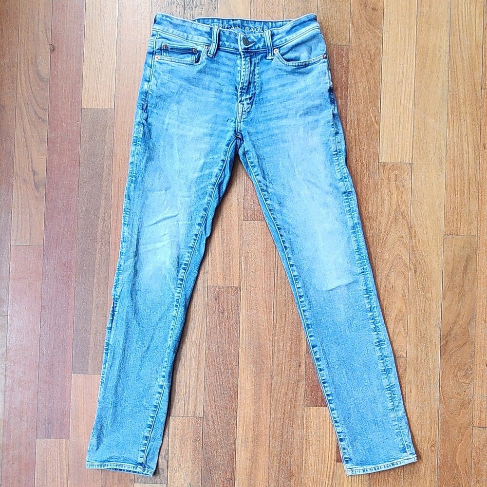 American Eagle Outfitters Light Wash Slim Straight Leg Jeans Size 29 x 34